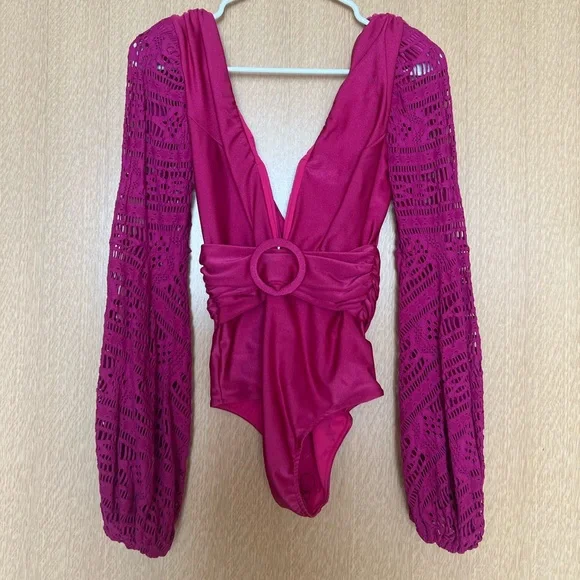 PatBo Crochet Sleeve Plunge Bodysuit Magenta XS - Picture 3 of 8